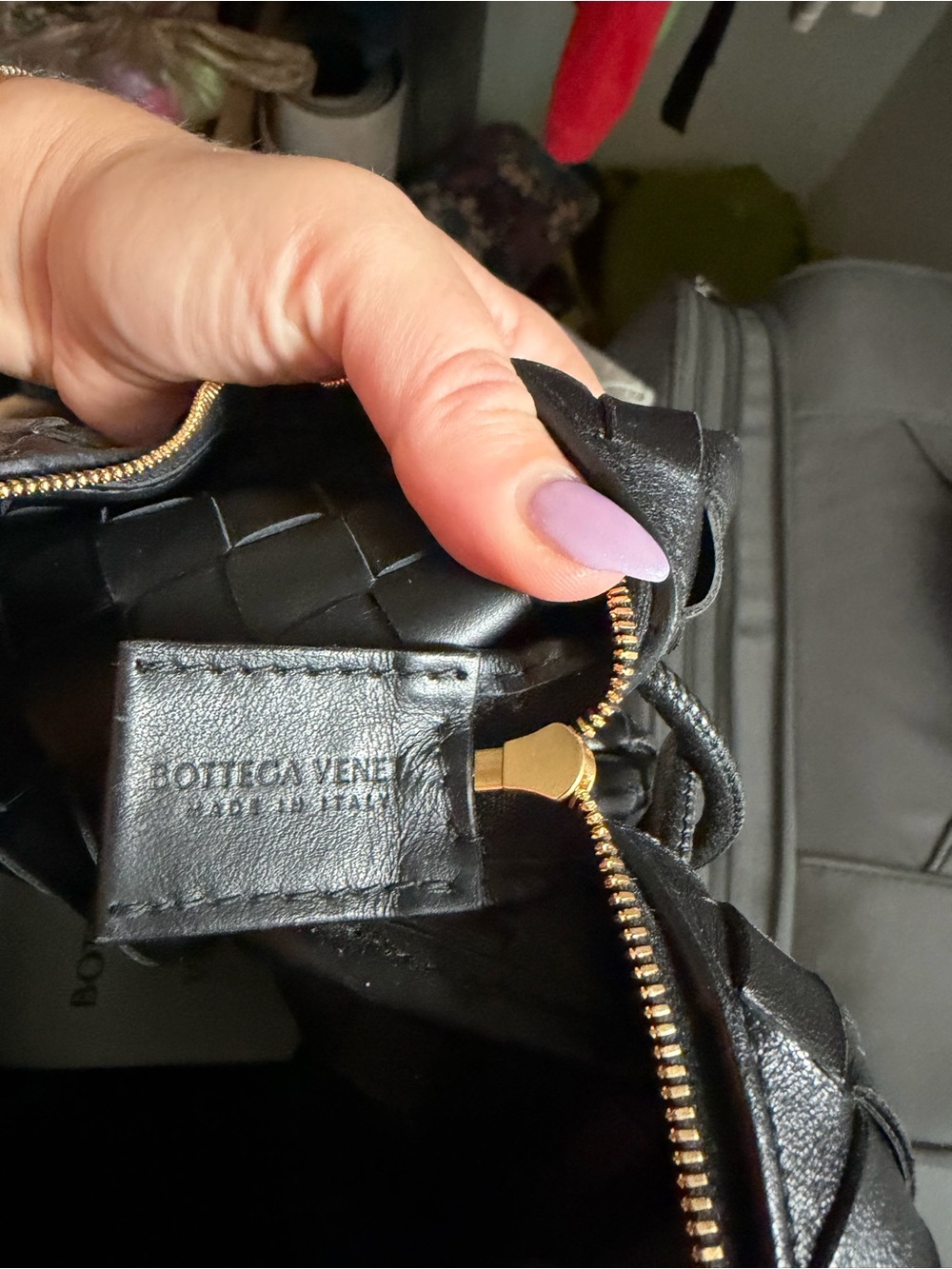 Bottega Veneta Black Intrecciato Woven Crossbody Pouch - Picture 5 of 5